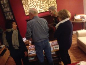 Elwood En Hiver In Discussion